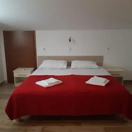 I Sobe Grga Starigrad Paklenica