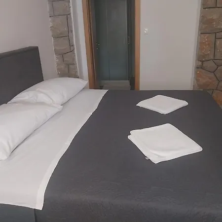 I Sobe Grga * Starigrad Paklenica