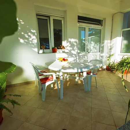 I Sobe Grga Starigrad Paklenica