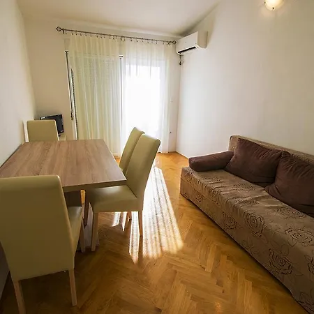 I Sobe Grga * Starigrad Paklenica