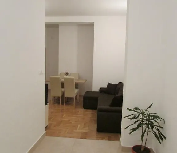 Daire I Sobe Grga Starigrad Paklenica