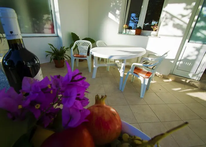 Daire I Sobe Grga Starigrad Paklenica