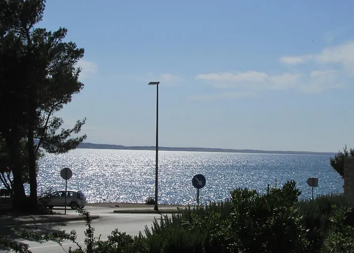 Daire I Sobe Grga Starigrad Paklenica