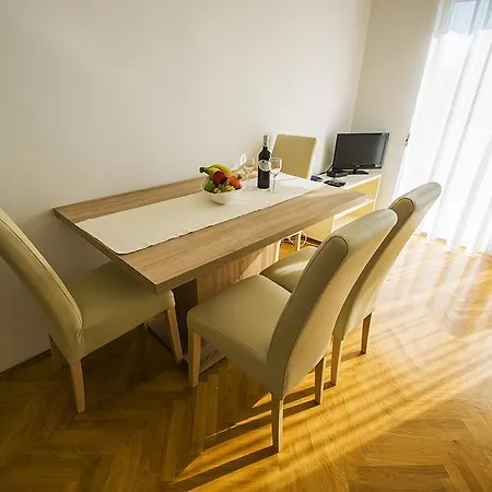 I Sobe Grga Appartement *